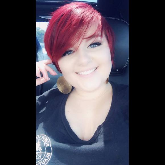 Meet your Posher, Taylor - Picture 1 of 1